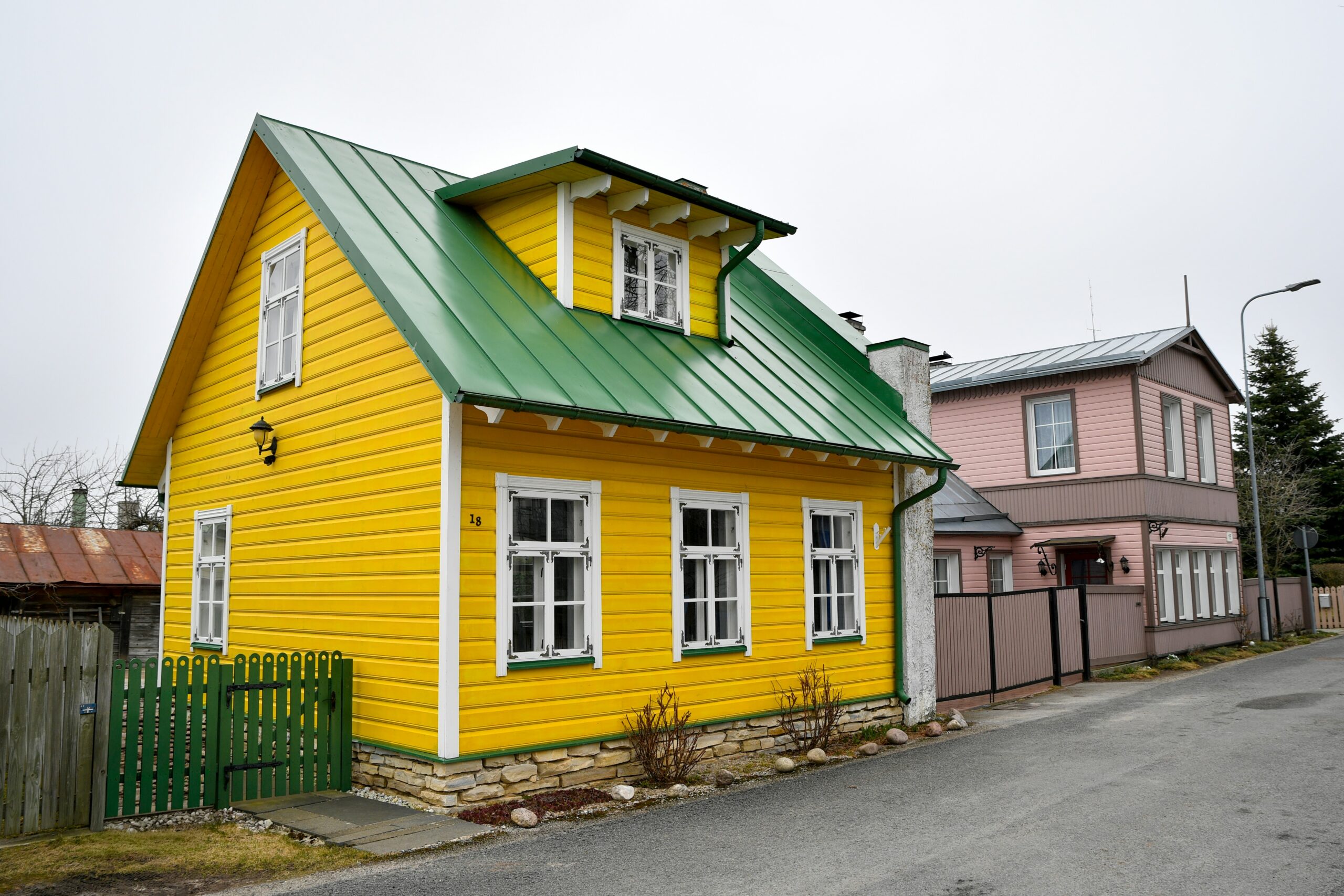 Ulkomaalaukset Tampereella – maalattu omakotitalo
